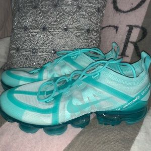 Nike Air VaporMax in Teal Tint size 10